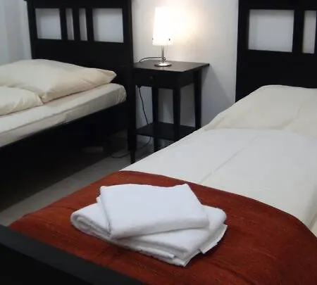 Group Apartment *