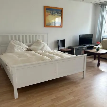 Group Apartment *